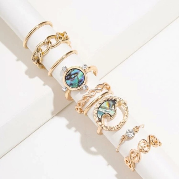 ☀️3/$30 9pc gold chain rhinestone ring set - Picture 3 of 3